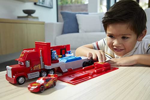 Disney-Pixar-Cars-Mack-Trasformabile-Playset-Giocattolo-2-in-1-con-Camion-e-Officina-per-la-Messa-a-Punto-con-Lanciatore-Ponte-Giocattolo-per-Bambini-3-Anni-HDC75-0-0